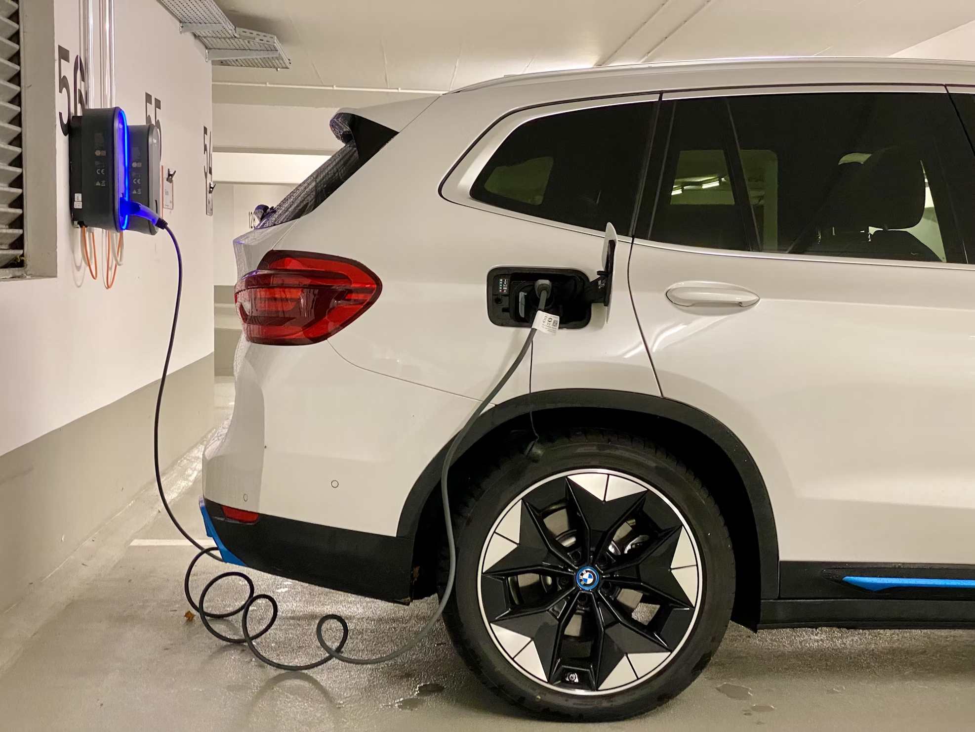 Are UK drivers shunning electric cars?